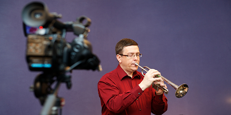 David Bilger (Trumpet Fingering Technique)